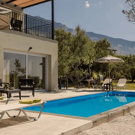 Olive Grove Villa Trapezaki (Kefalonia)